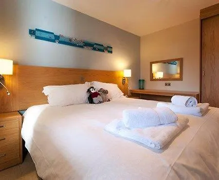 Bridge 10, Within Walking Distance Of Town Centre, Strictly No Pets *