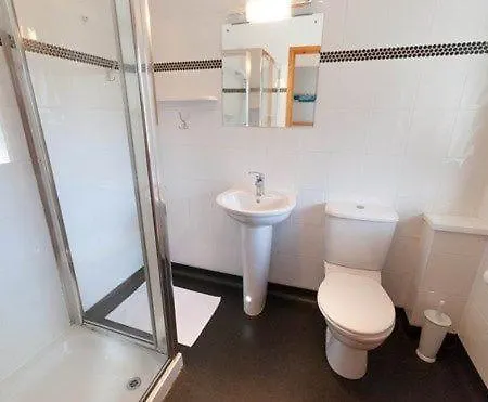 بيت للعطل Bridge 10, Within Walking Distance Of Town Centre, Strictly No Pets