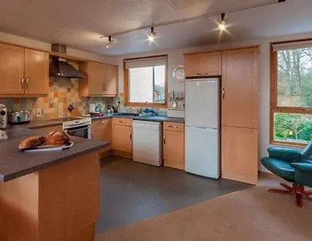 Bridge 10, Within Walking Distance Of Town Centre, Strictly No Pets *