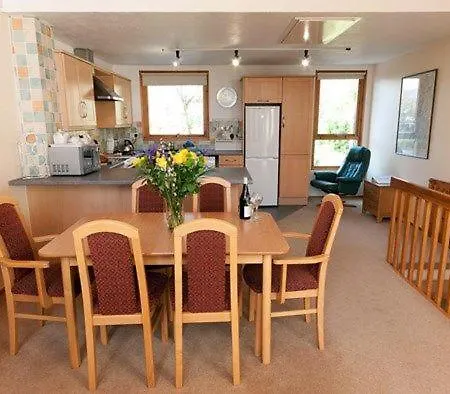 Bridge 10, Within Walking Distance Of Town Centre, Strictly No Pets Сasa de vacaciones Keswick (Cumbria)