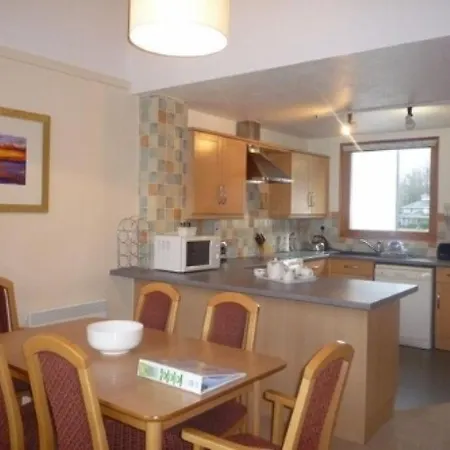 Bridge 10, Within Walking Distance Of Town Centre, Strictly No Pets